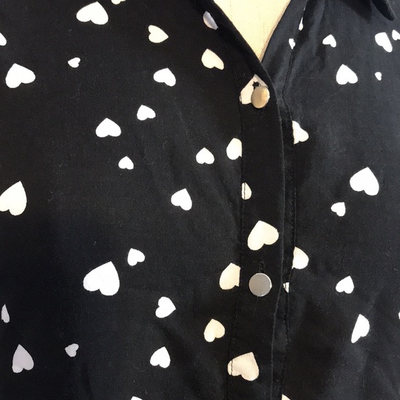 Love Tree Los Angeles large long sleeve button down shirt with hearts - Picture 2 of 8